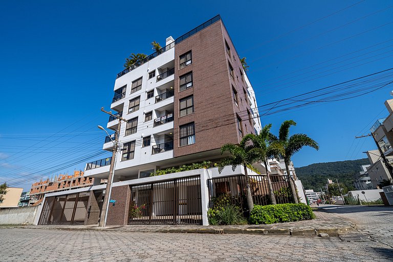 Apartamento de 3 quartos em Bombas sacada ampla