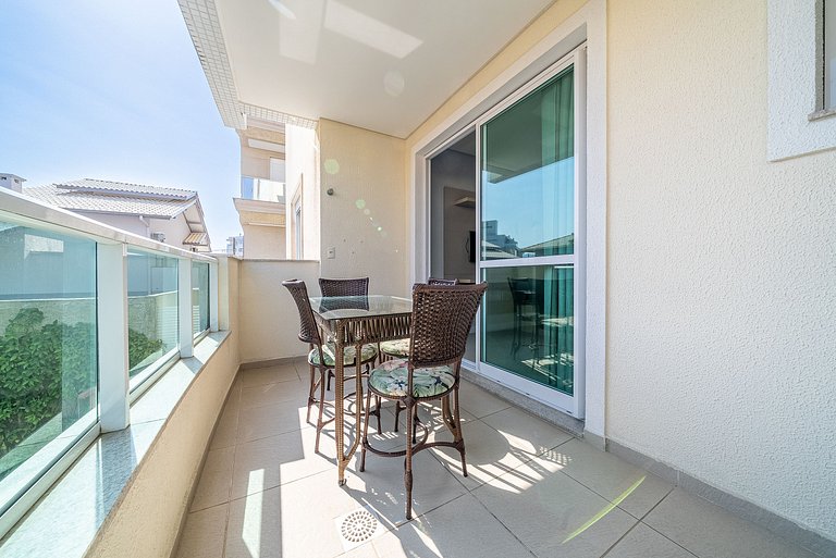 Apartamento à 30 metros da praia de Canto Grande
