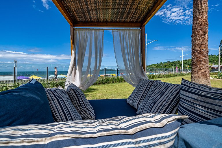 Luxo frente ao mar de Bombas