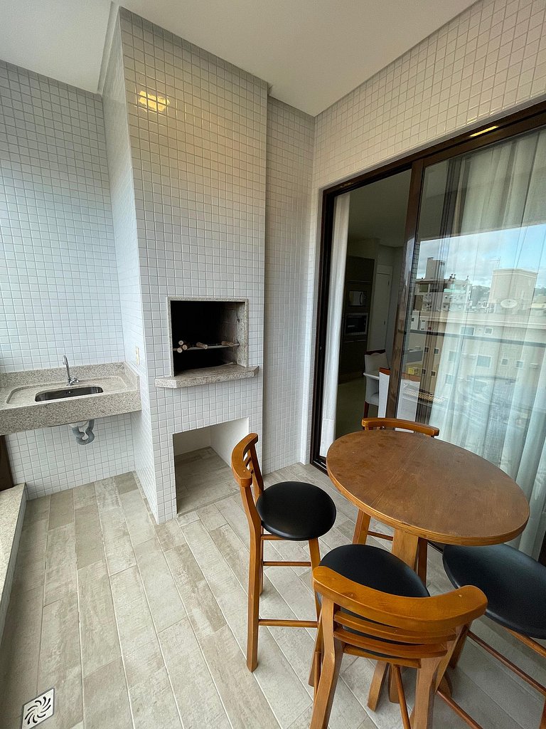 Apartamento com vista pro mar em Bombas