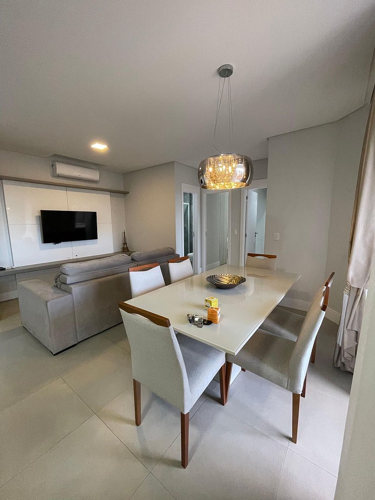 Apartamento com vista pro mar em Bombas