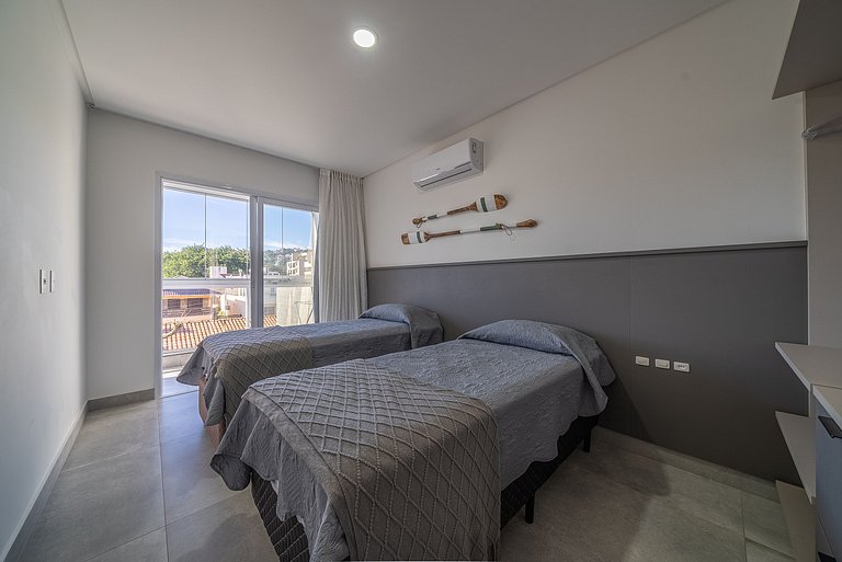 Acogedor dúplex junto al mar en Bombas