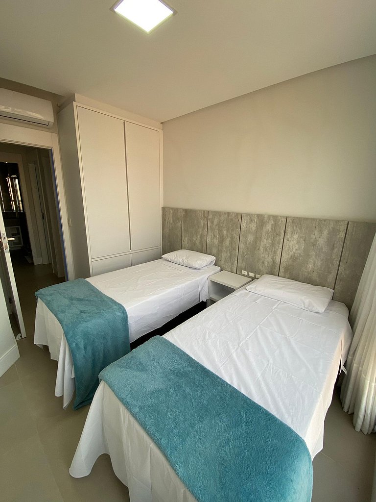 Apartamento com vista pro mar em Bombas