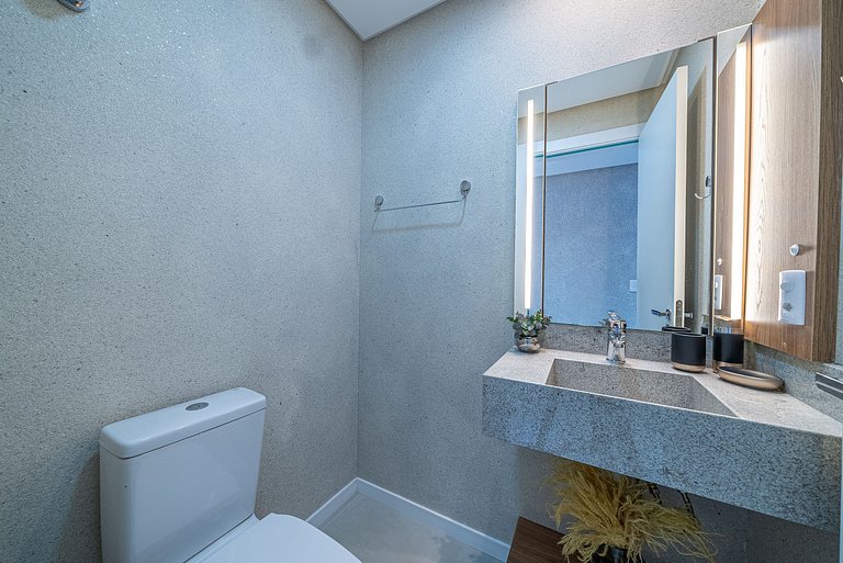 Apartamento con 2 suites, a 150 metros del mar en Mariscal.