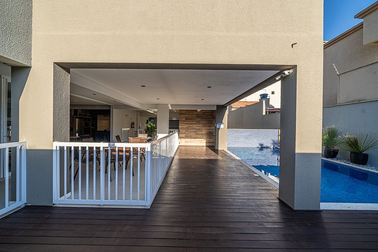 Apartamento 2 suítes perto do mar