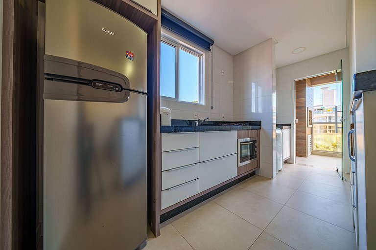 Apartamento 2 suítes no centro de Bombinhas