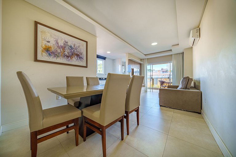 Apartamento 2 suítes no centro de Bombinhas