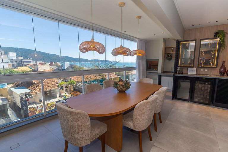 Duplex aconchagente com vista para mar em Bombas