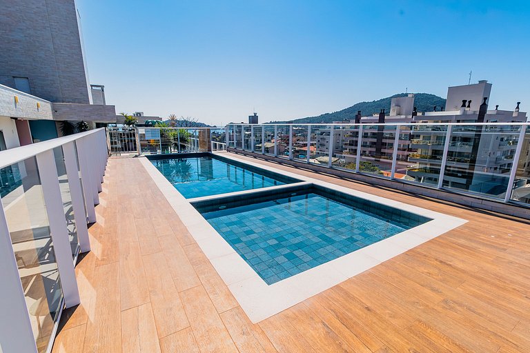 Flat a 100 metros do mar