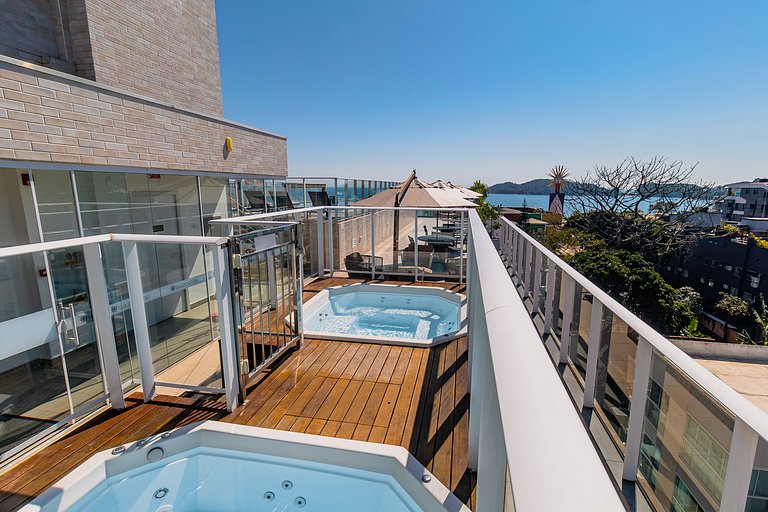 Apartamento en condominio con jacuzzi