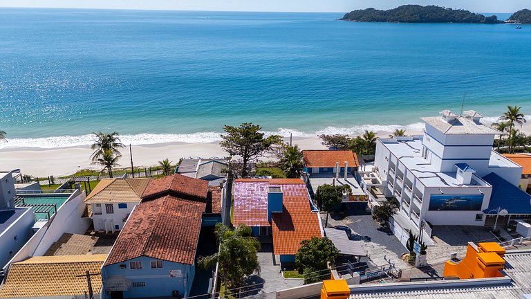 Casa Amalfi - Frente a la playa en el centro de Bombinhas