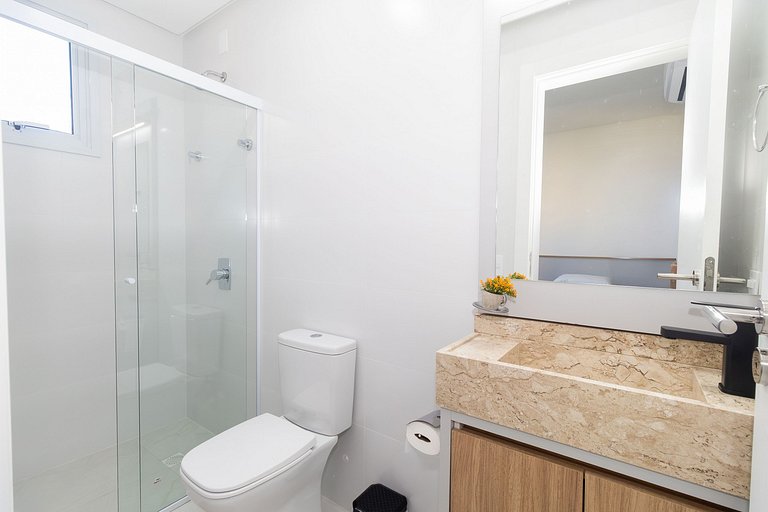 Apartamento novo para família 2 suítes Bombas
