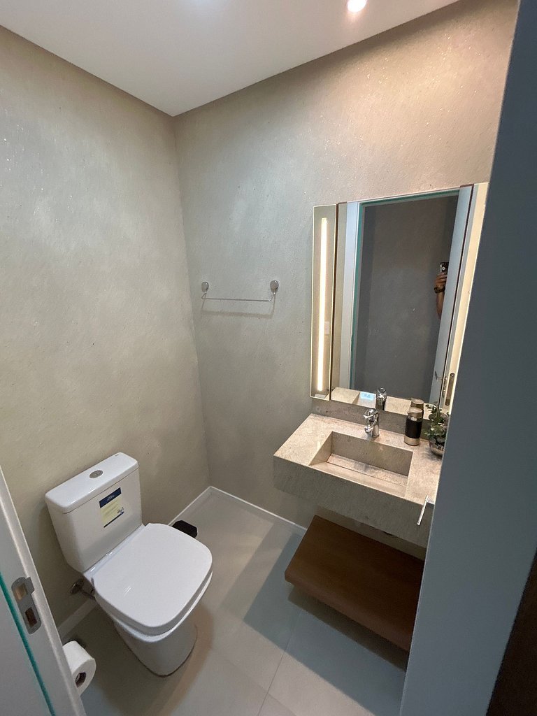 Apartamento con 2 suites, a 150 metros del mar en Mariscal.