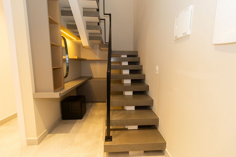 Duplex Moderno e Aconchegante em Bombinhas